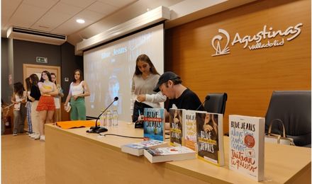 El escritor Blue Jeans visita Agustinas Valladolid